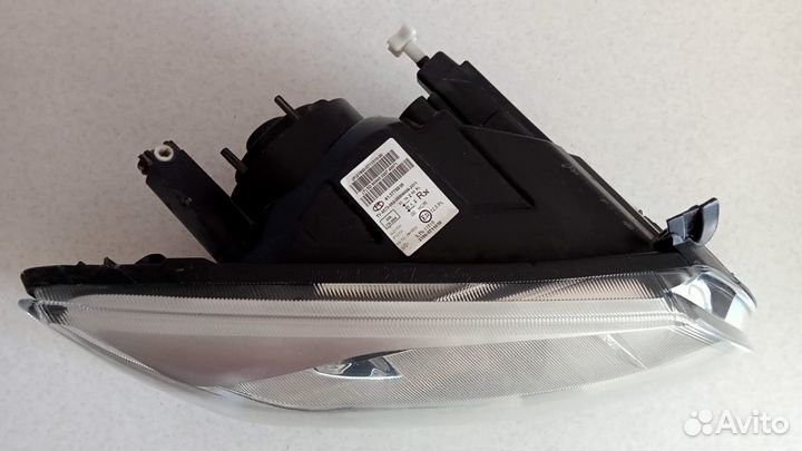 Фара правая для Лада Гранта, без креплений
