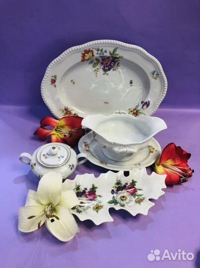 Блюдо с цветами в форме листа 27,5см Бавария