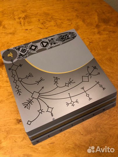 PS4 Pro God of War Limited Edition
