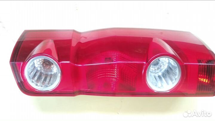 Фонарь правый задний (оригинал) для volkswagen cra