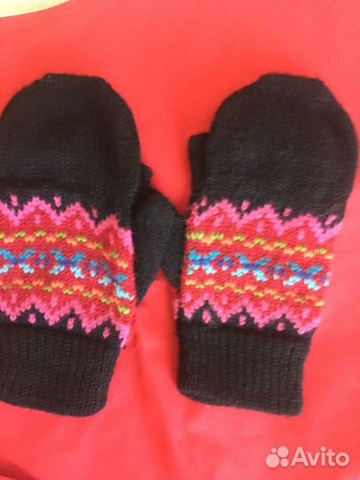 Варежки с прорезями