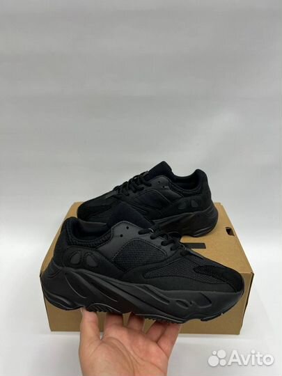 Кроссовки Adidas Yeezy 700 V3 Размеры 41-45