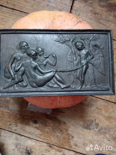 Плакатка из бронзы