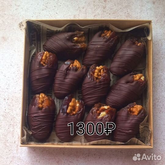 Финики в шоколаде