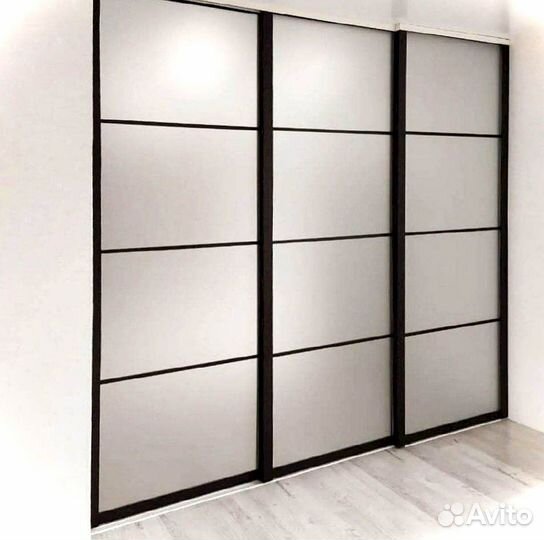 Раздвижная перегородка с матовым стеклом