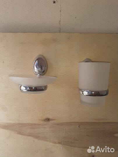 Мыльница и стокан для зубных щеток, набором. Бу