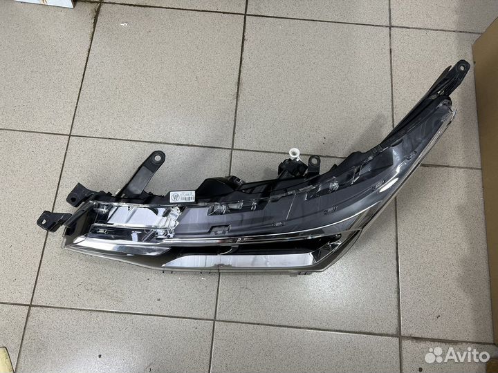 Фара на Короллу 180 рестайлинг