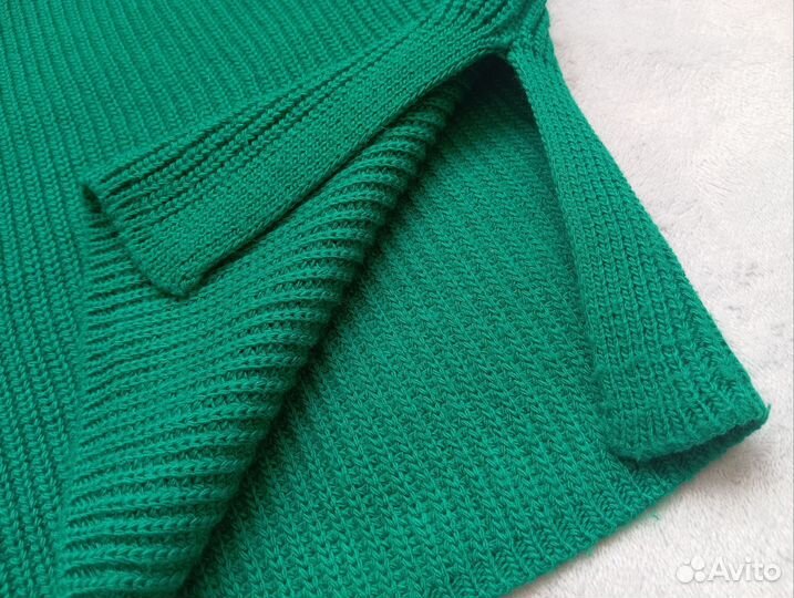 Жилетка женская вязаная