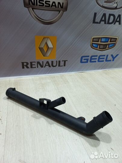 Патрубок на блоке LADA largus ларгус
