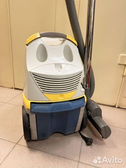 Пылесос Karcher DS5500