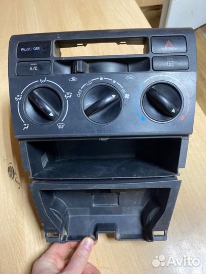 Блок управления кондиционером Toyota Corolla 121