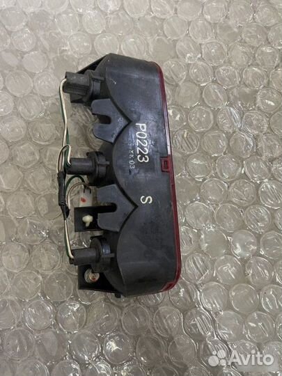 Фонарь Mitsubishi Pajero Sport