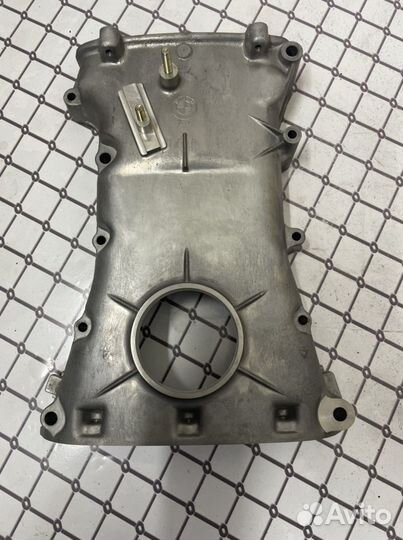 Крышка грм бмв s38b38 (новая)