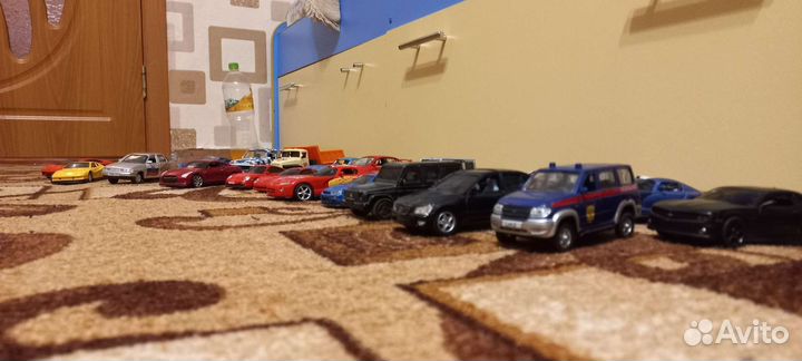 Продам металлические машинки