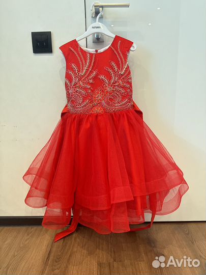Платье для девочки красное 122