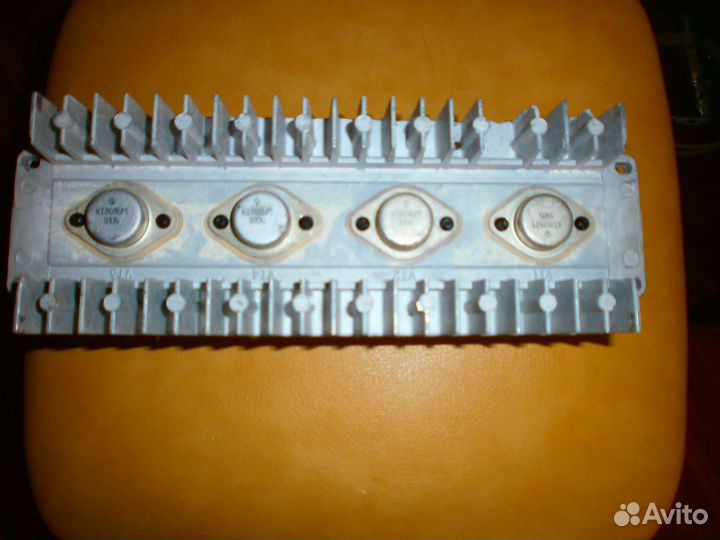 Унч Сатурн стерео