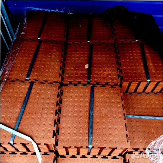 Плитка пвх для гаража автосервиса