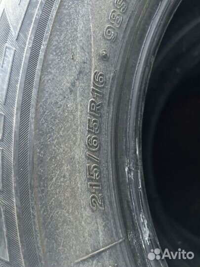 Bridgestone Blizzak Revo GZ 215/65 R16