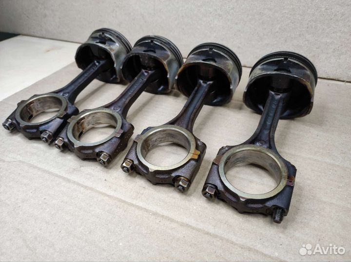 Шатун с поршнем Hyundai G4ED 1.6