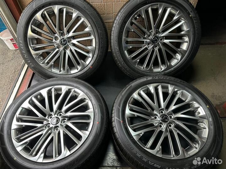 R20 Dunlop SP Sport Maxx 050 235/55, PCD 5x114.3 DIA 60.1