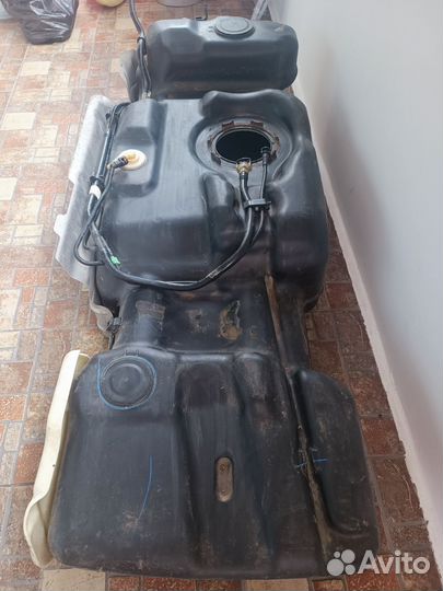 Топливный бак Cadillac Escalade Tahoe3