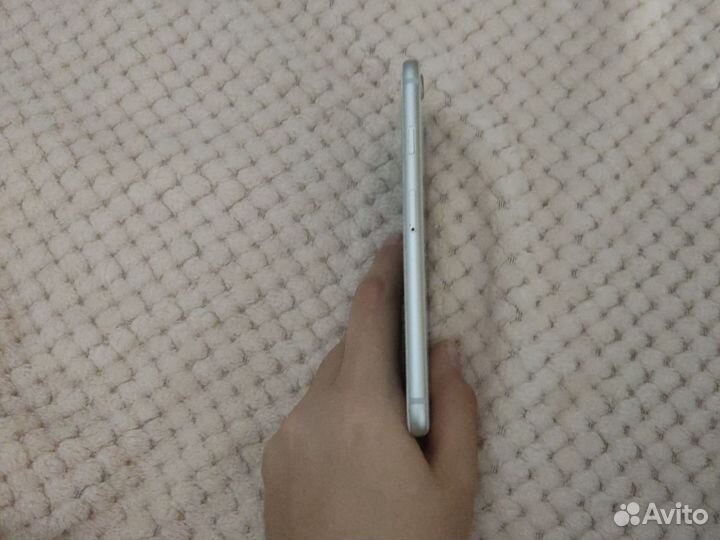 iPhone 8, 64 ГБ