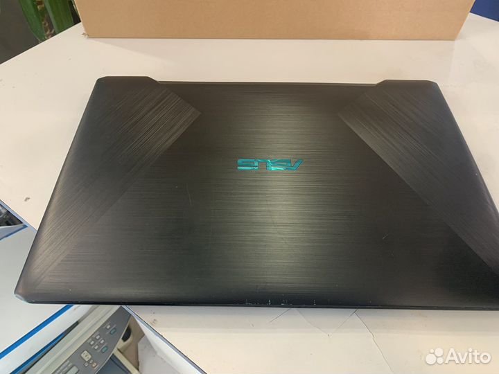 Ноутбук asus M570D
