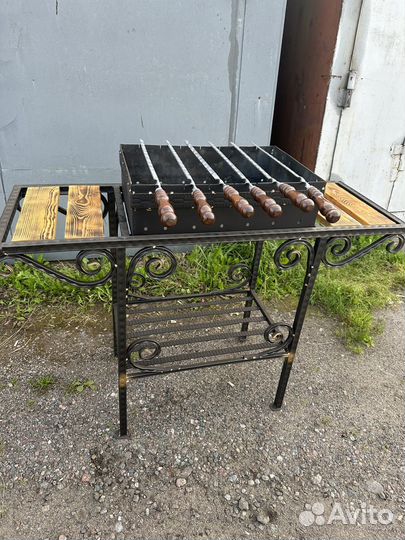 Мангал в сборе с казаном и шампурами