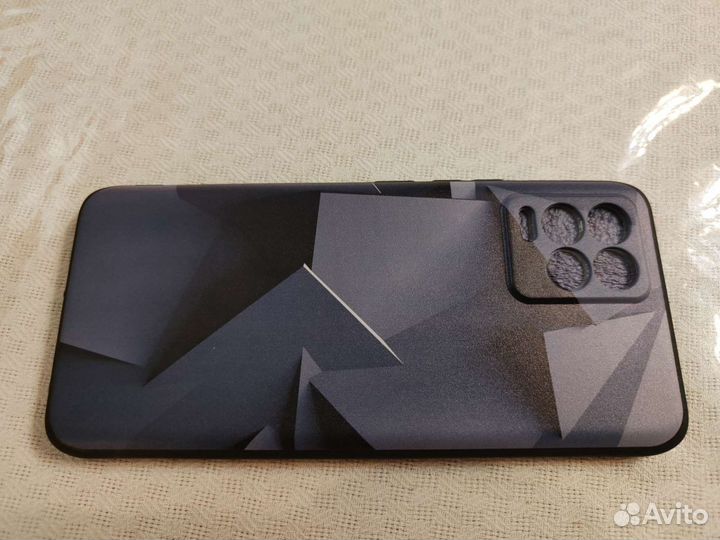 Чехлы на телефон Realme 8