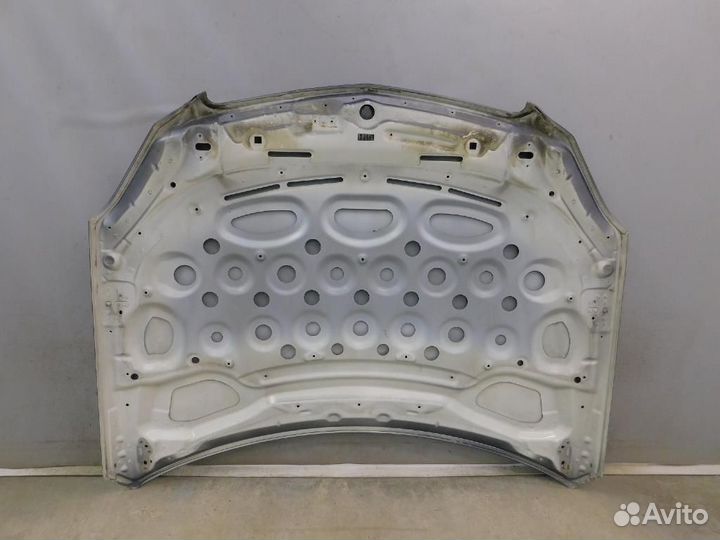 Капот Mercedes-Benz C-Class