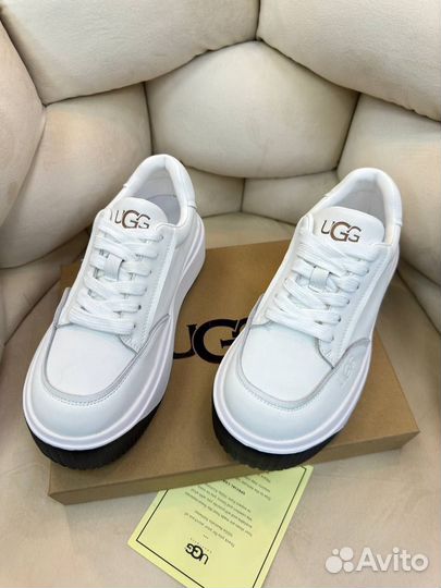 Кроссовки весенние UGG 