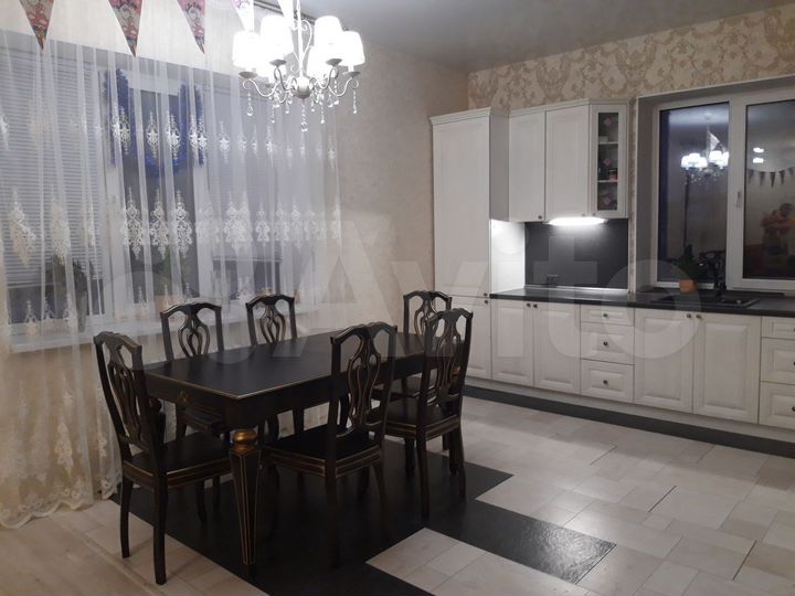 Дом 145 м² на участке 10 сот.