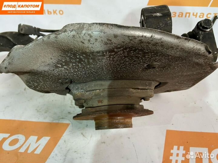 Кулак передний правый Audi A4 B8/8K 2010