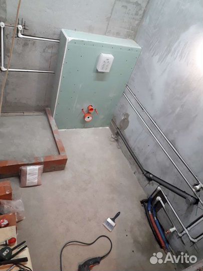 Установка инсталляции, поддона, ванн. Сантехник