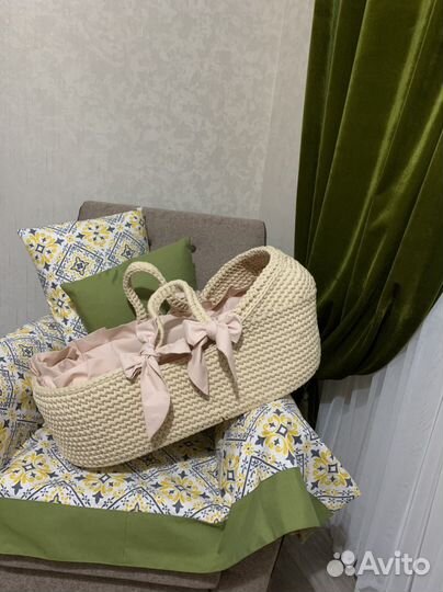 Вязанная корзинка из трикотажной пряжи