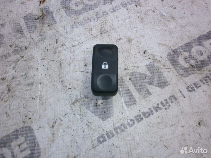 Кнопка центрального замка LADA Largus