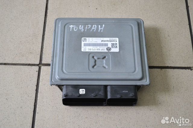 Блок управления двигателем (эбу) VW Touran 2