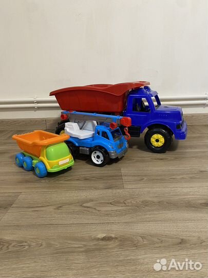 Машинки игрушки для мальчика