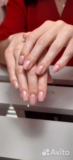 Маникюр с покрытием гель-лаком