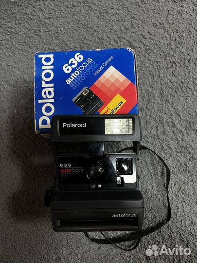 Плёночный фотоаппарат Polaroid 636