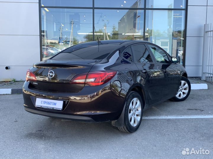 Opel Astra, 2014