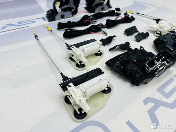 Комплект доводчиков дверей BMW G20