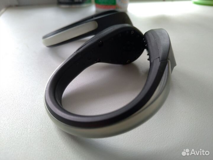 Светодиодный браслет на обувь