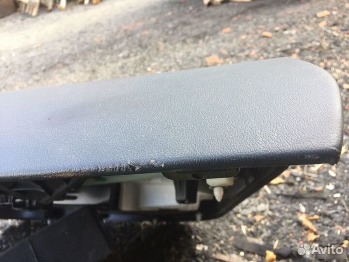 Обшивка двери передняя левая Jaguar F-Pace