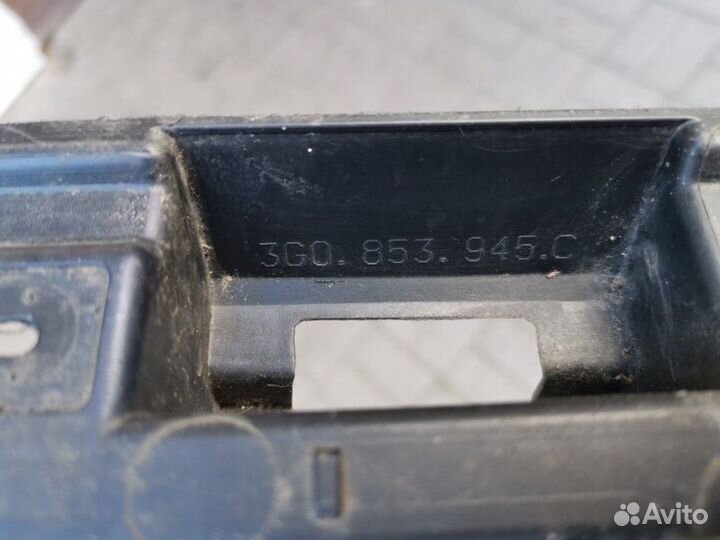 Кронштейн накладки порога левый R-Line Volkswagen