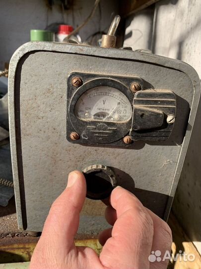 Автотрансформаторный регулятор напряжения