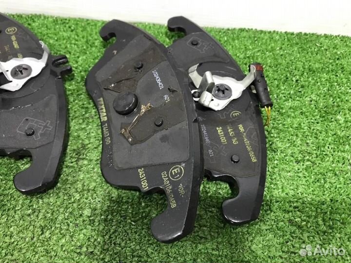 Колодки тормозные передние Mercedes-Benz E-350