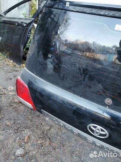 Дверь багажника верхняя Toyota Land Cruiser