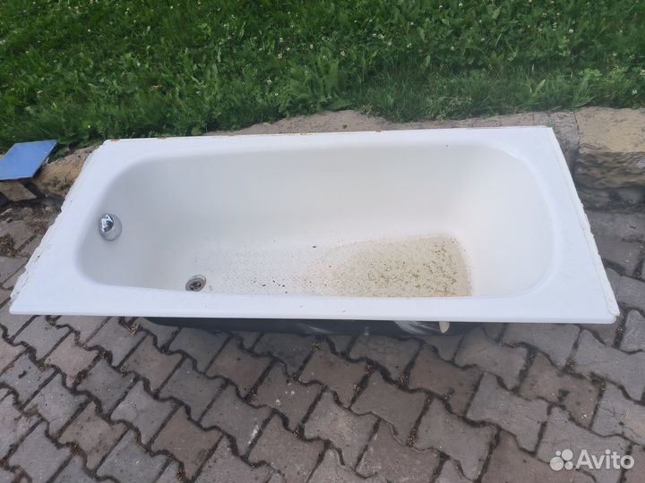 Продам ванну чугунную. Размер 700*1500