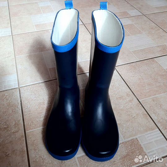 Резиновые сапожки